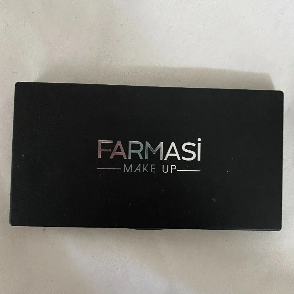 Farmasi nwt eyeshadow